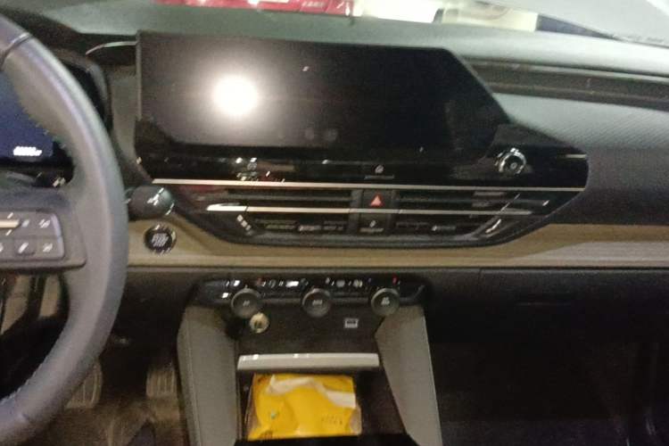Used Citroen C5 X 2021 1.6T Enjoy the Extraordinary Audio And AC Panel