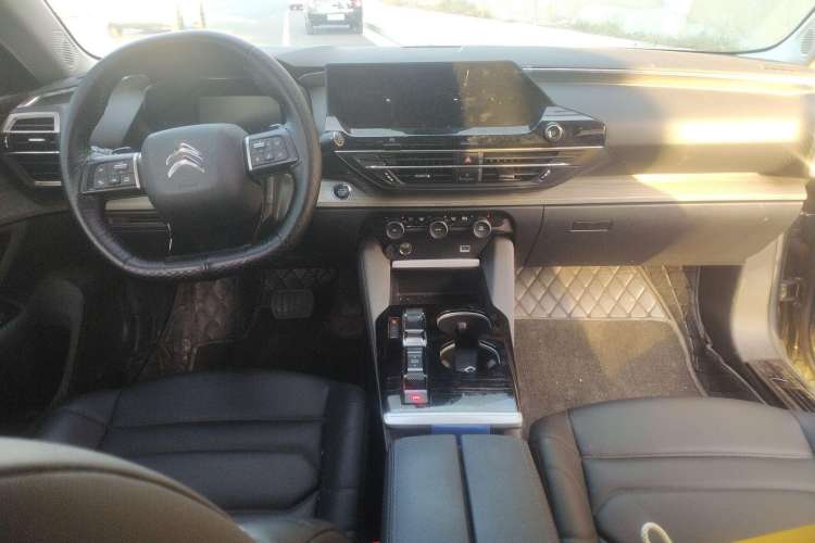 Used Citroen C5 X 2021 1.6T Enjoy the Extraordinary Center Console