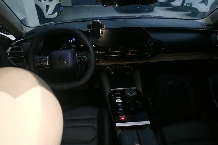 Used Citroen C5 X 2021 1.6T Enjoy the Extraordinary Center Console