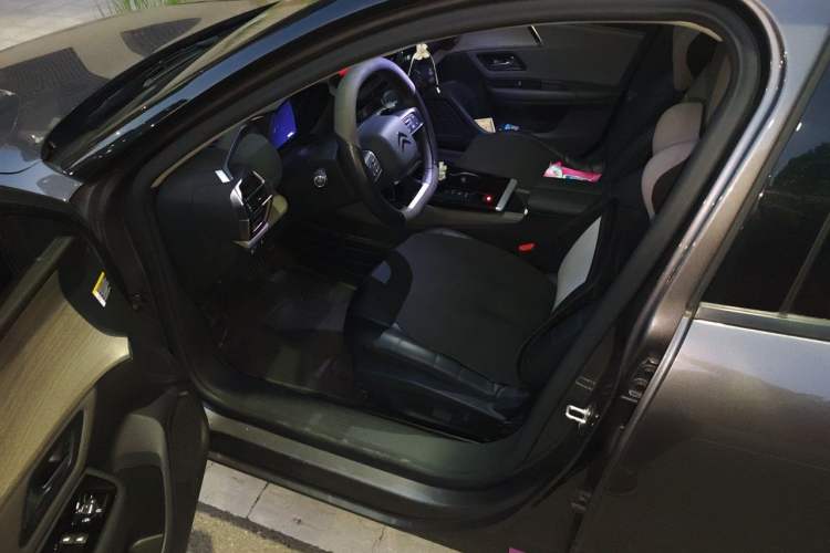 Used Citroen C5 X 2021 1.6T Enjoy the Extraordinary Driver Seat