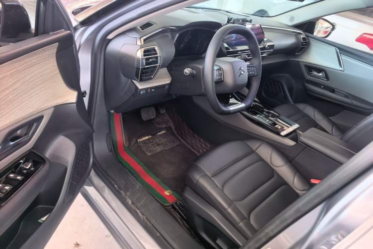 Used Citroen C5 X 2021 1.6T Enjoy the Extraordinary Driver Seat