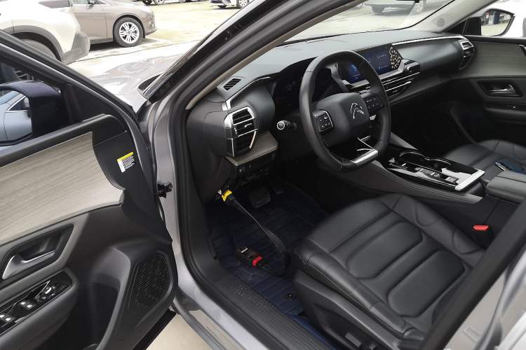 Used Citroen C5 X 2021 1.6T Enjoy the Extraordinary Driver Seat