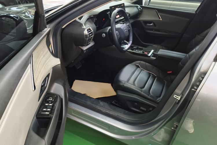 Used Citroen C5 X 2021 1.6T Impressive Edition Driver Seat