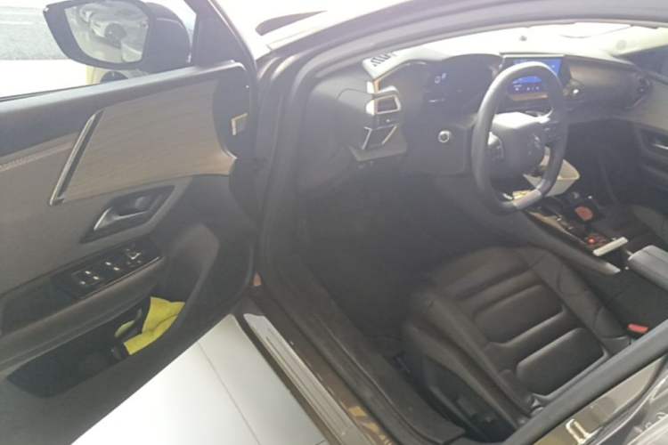 Used Citroen C5 X 2021 1.6T Enjoy the Extraordinary Driver Seat