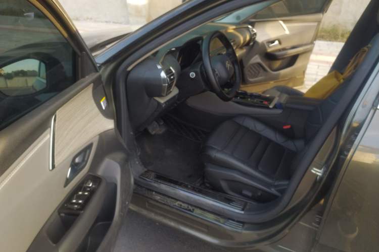 Used Citroen C5 X 2021 1.6T Enjoy the Extraordinary Driver Seat