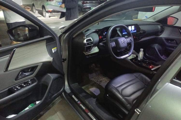 Used Citroen C5 X 2021 1.6T Enjoy the Extraordinary Driver Seat