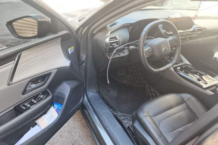 Used Citroen C5 X 2021 1.6T Enjoy the Extraordinary Driver Seat