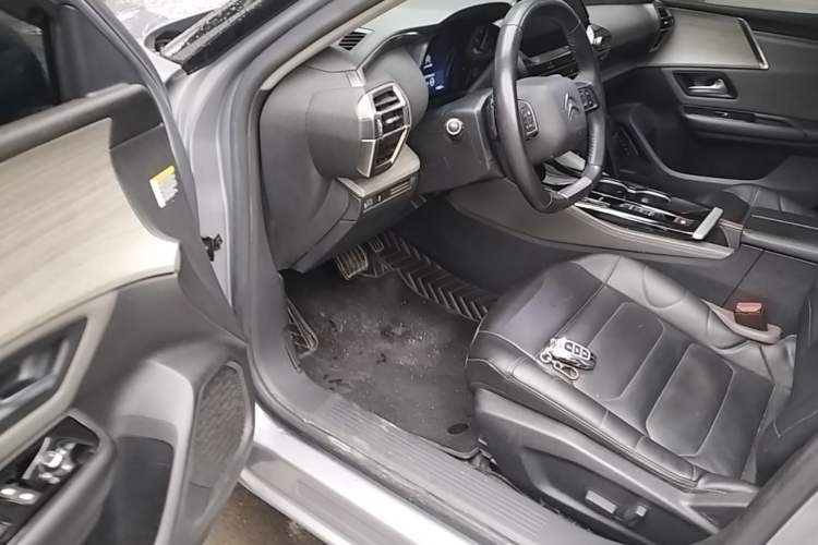 Used Citroen C5 X 2021 1.6T Enjoy the Extraordinary Driver Seat