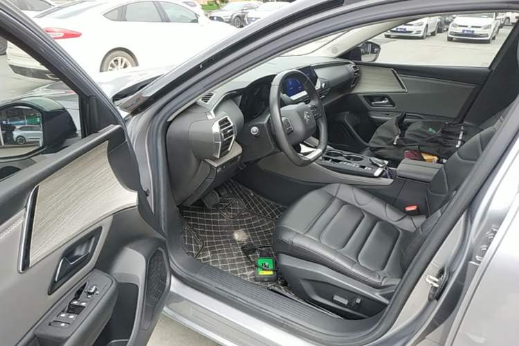 Used Citroen C5 X 2021 1.6T Enjoy the Extraordinary Driver Seat
