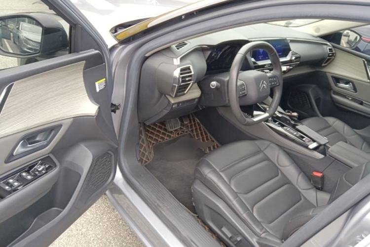 Used Citroen C5 X 2021 1.6T Enjoy the Extraordinary Driver Seat