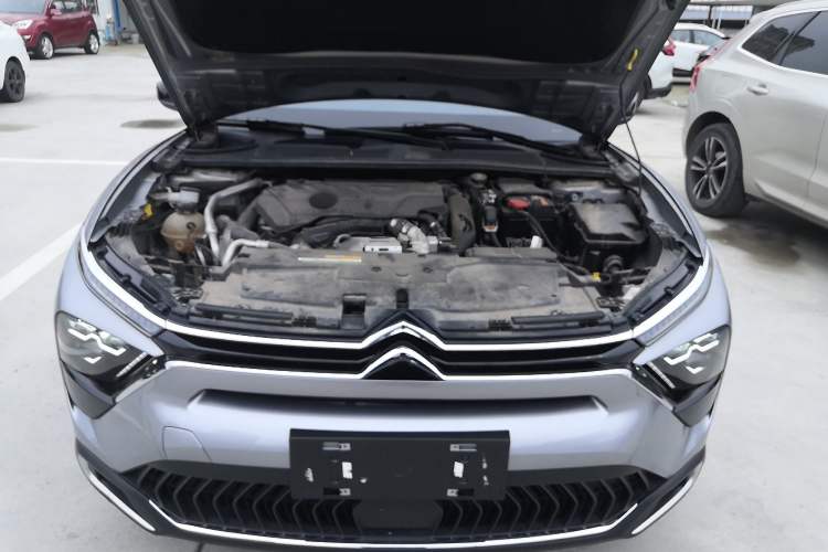 Used Citroen C5 X 2021 1.6T Enjoy the Extraordinary Engine Bay