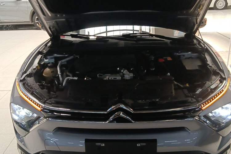 Used Citroen C5 X 2021 1.6T Enjoy the Extraordinary Engine Bay
