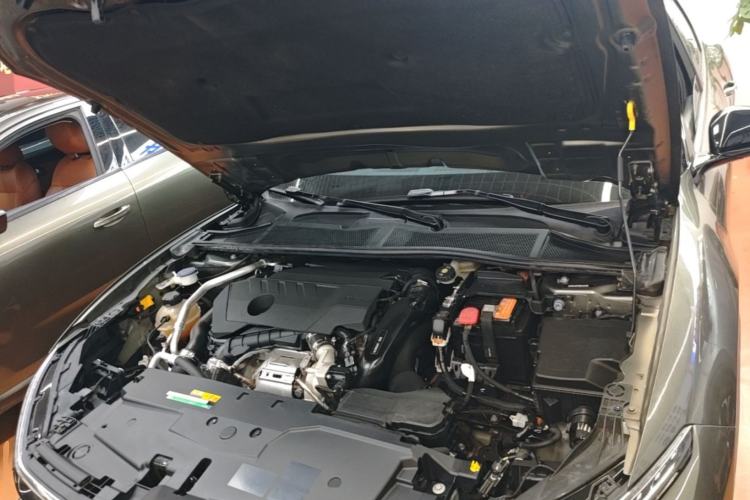Used Citroen C5 X 2021 1.6T Ignite the Extraordinary Engine Bay