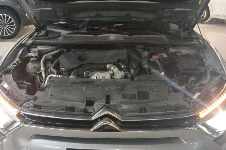 Used Citroen C5 X 2021 1.6T Enjoy the Extraordinary Engine Bay