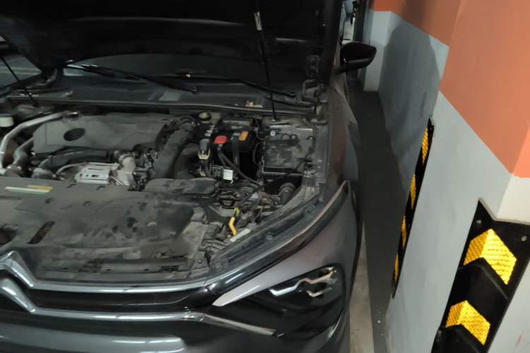 Used Citroen C5 X 2021 1.6T Enjoy the Extraordinary Engine Bay Left