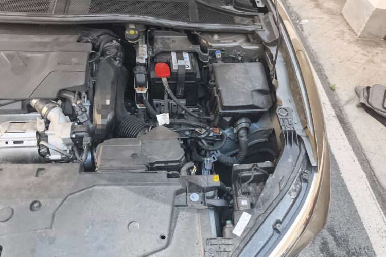 Used Citroen C5 X 2021 1.6T Enjoy the Extraordinary Engine Bay Left