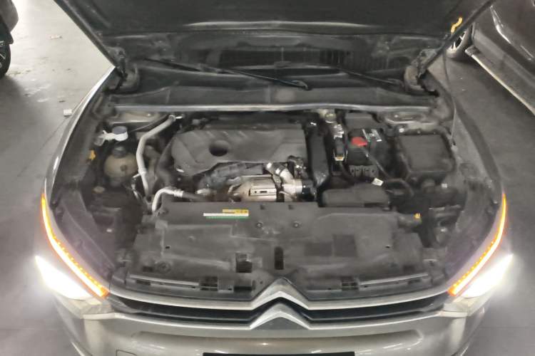 Used Citroen C5 X 2021 1.6T Impressive Edition Engine Bay