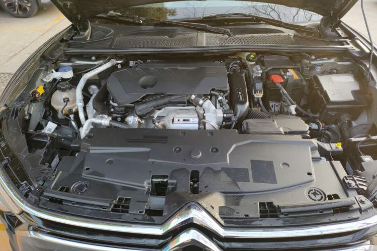 Used Citroen C5 X 2021 1.6T Enjoy the Extraordinary Engine Bay