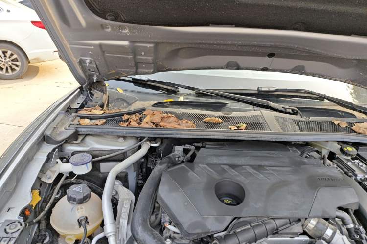 Used Citroen C5 X 2021 1.6T Enjoy the Extraordinary Engine Bay Right