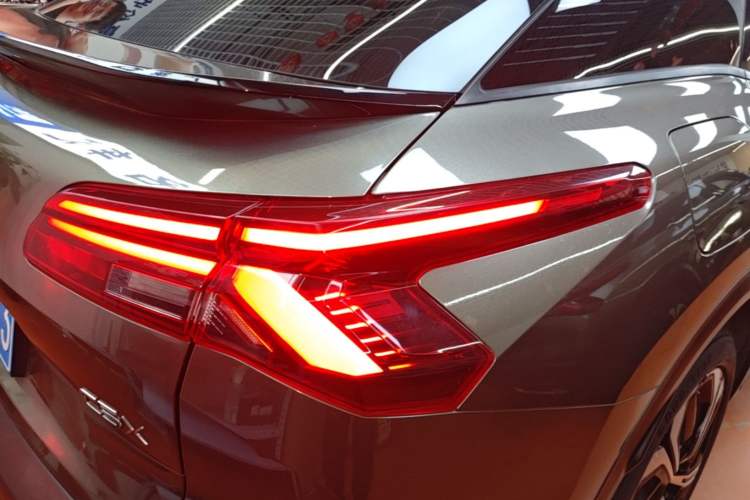 Used Citroen C5 X 2021 1.6T Ignite the Extraordinary Exterior 3