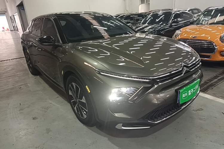 Used Citroen C5 X 2021 1.6T Impressive Edition Front Right 45 Deg