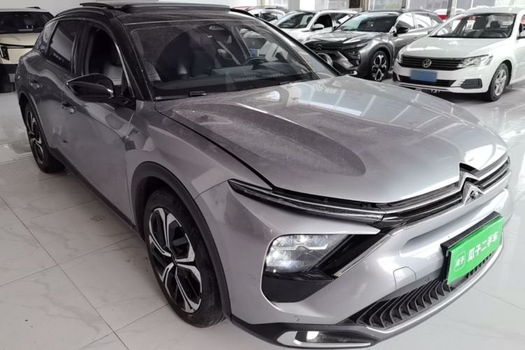 Used Citroen C5 X 2021 1.6T Flagship Edition Front Right 45 Deg