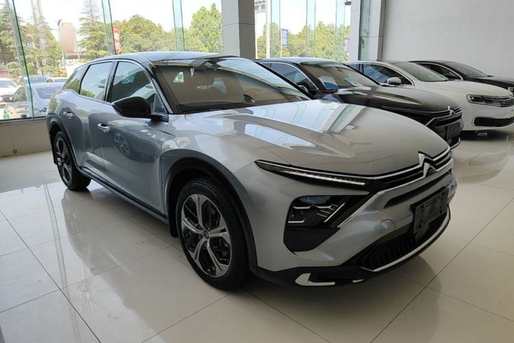Used Citroen C5 X 2021 1.6T Enjoy the Extraordinary Front Right 45 Deg