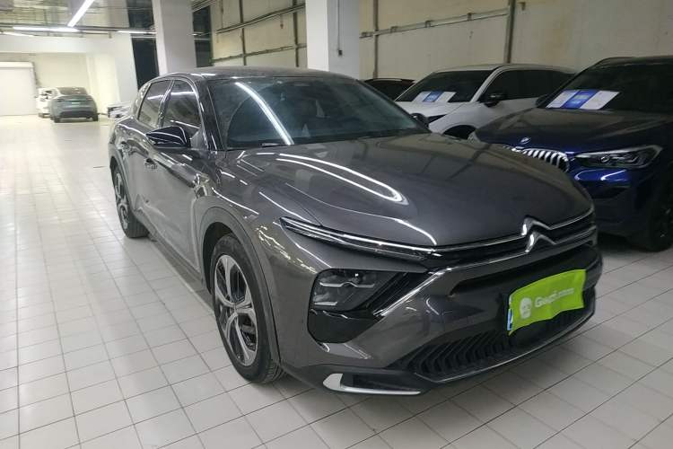 Used Citroen C5 X 2021 1.6T Enjoy the Extraordinary Front Right 45 Deg