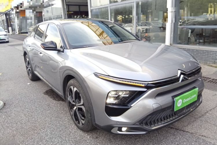 Used Citroen C5 X 2021 1.6T Flagship Edition Front Right 45 Deg