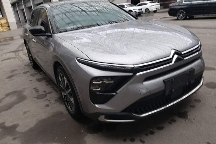 Used Citroen C5 X 2021 1.6T Enjoy the Extraordinary Front Right 45 Deg