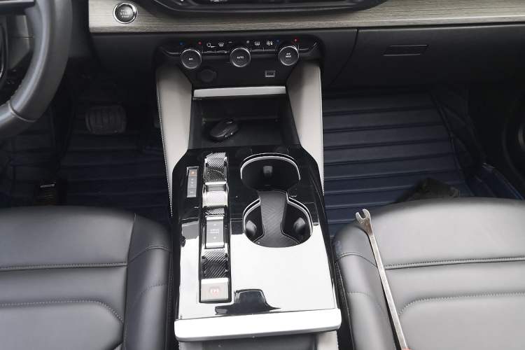 Used Citroen C5 X 2021 1.6T Enjoy the Extraordinary Gear Lever