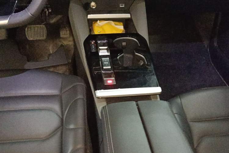 Used Citroen C5 X 2021 1.6T Enjoy the Extraordinary Gear Lever
