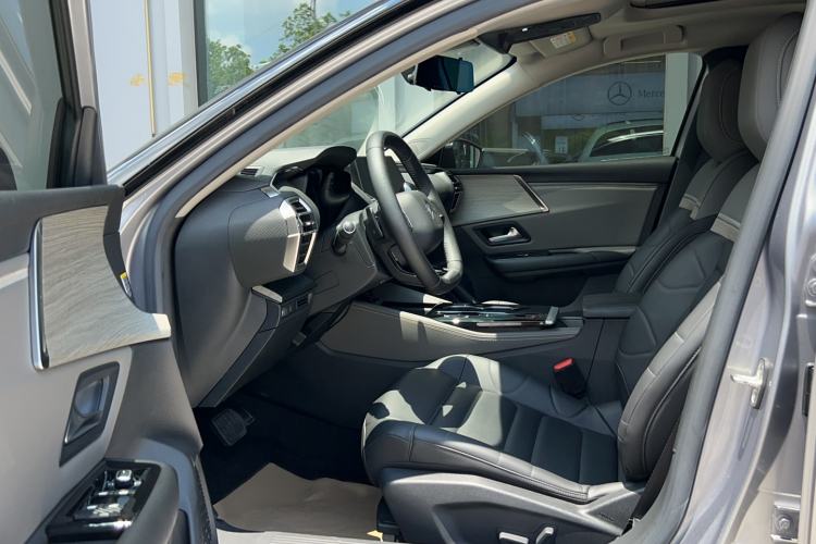 Used Citroen C5 X 2021 1.6T Enjoy the Extraordinary Interior 1
