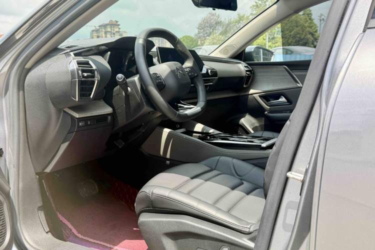 Used Citroen C5 X 2021 1.6T Enjoy the Extraordinary Interior 2