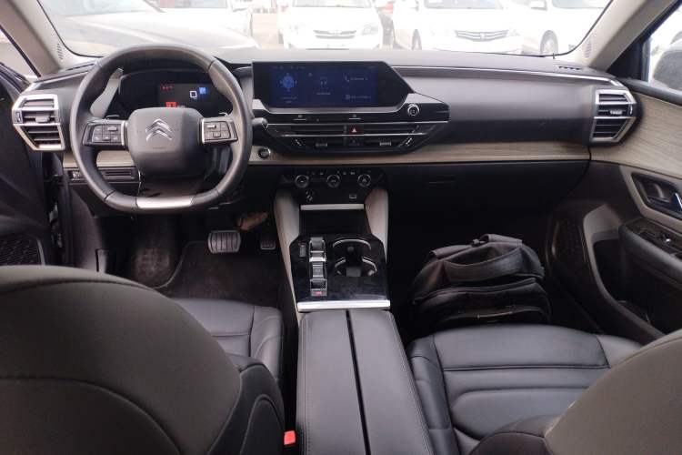 Used Citroen C5 X 2021 1.6T Enjoy the Extraordinary Interior 2