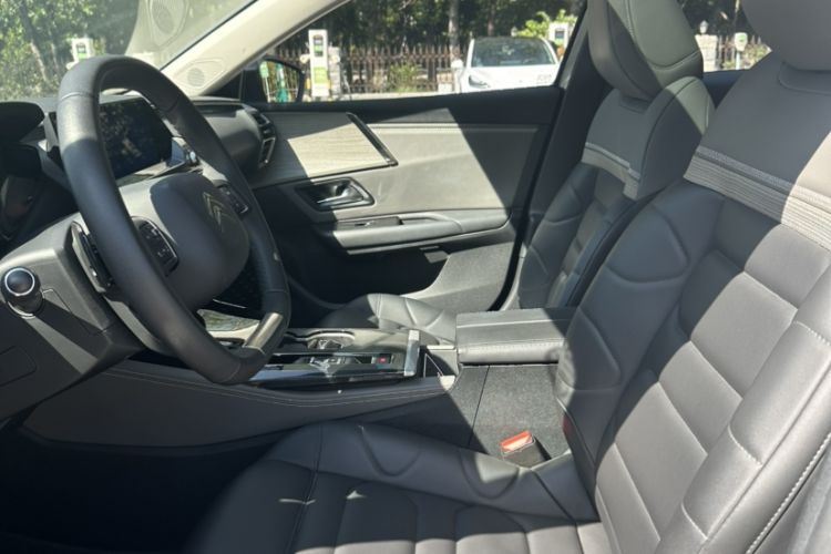 Used Citroen C5 X 2021 1.6T Enjoy the Extraordinary Interior 3