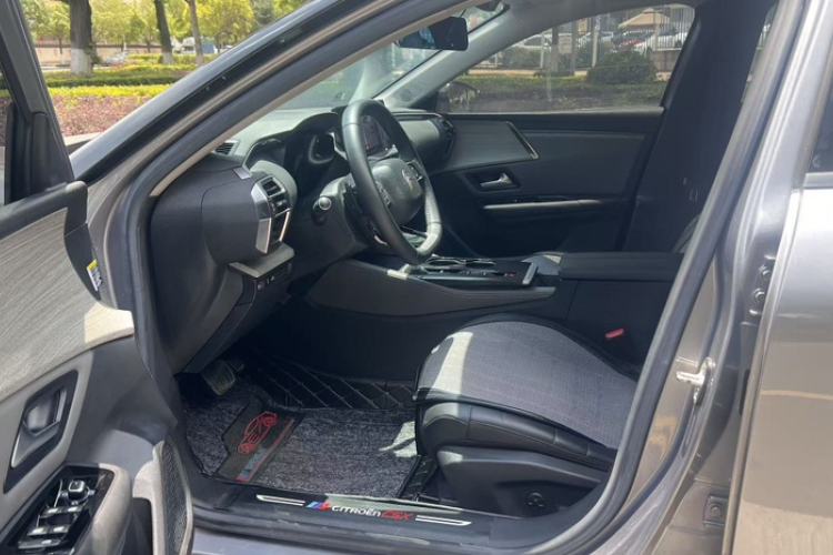 Used Citroen C5 X 2021 1.6T Impressive Edition Interior 3