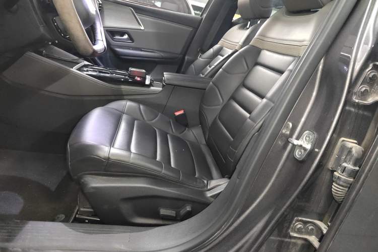Used Citroen C5 X 2021 1.6T Enjoy the Extraordinary Left Front Seat