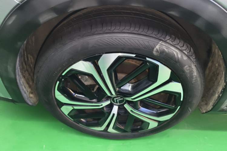 Used Citroen C5 X 2021 1.6T Impressive Edition Left Front Wheel Hub