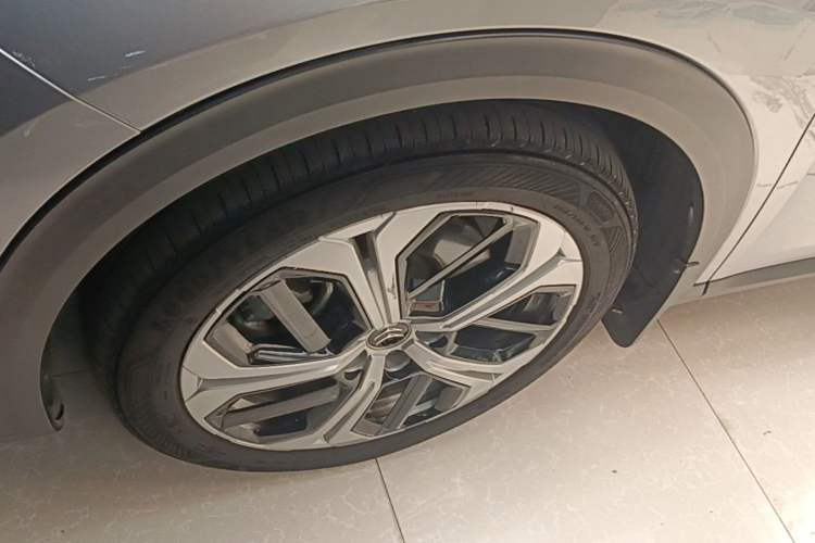 Used Citroen C5 X 2021 1.6T Enjoy the Extraordinary Left Front Wheel Hub