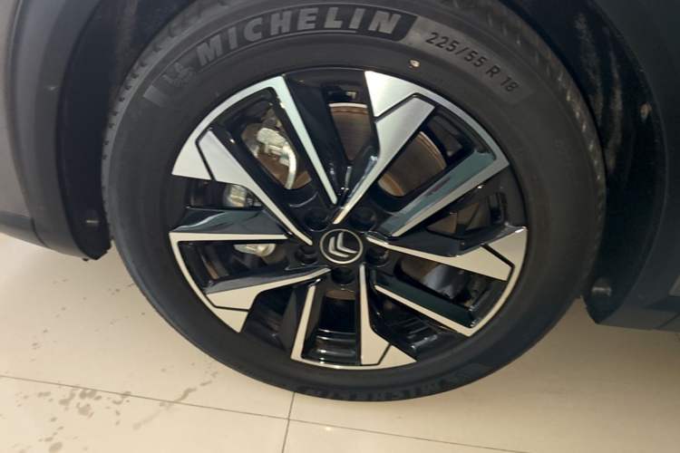 Used Citroen C5 X 2021 1.6T Impressive Edition Left Front Wheel Hub