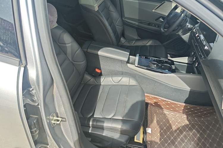Used Citroen C5 X 2021 1.6T Enjoy the Extraordinary Right Front Seat
