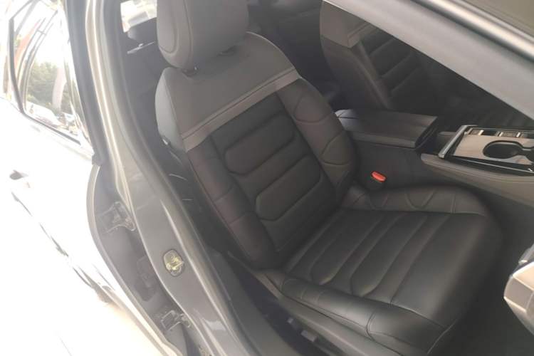 Used Citroen C5 X 2021 1.6T Enjoy the Extraordinary Right Front Seat