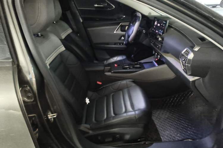 Used Citroen C5 X 2021 1.6T Impressive Edition Right Front Seat