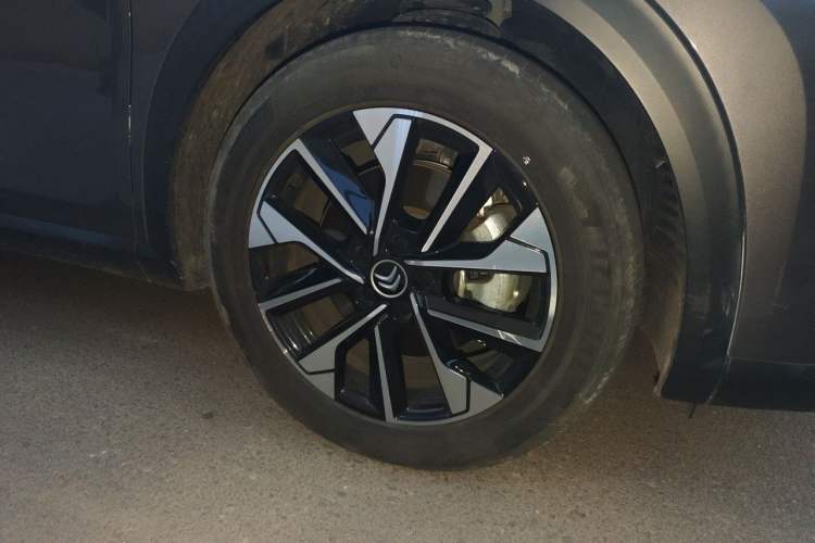 Used Citroen C5 X 2021 1.6T Enjoy the Extraordinary Right Front Wheel Hub