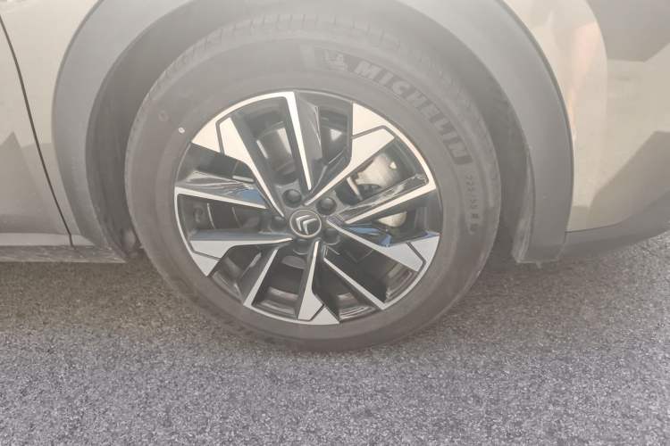 Used Citroen C5 X 2021 1.6T Enjoy the Extraordinary Right Front Wheel Hub