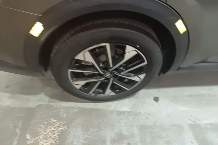 Used Citroen C5 X 2021 1.6T Impressive Edition Right Rear Wheel Hub