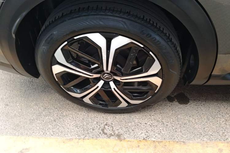 Used Citroen C5 X 2021 1.6T Flagship Edition Right Rear Wheel Hub