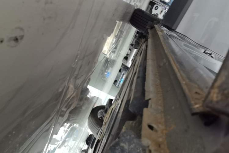 Used Citroen C5 X 2021 1.6T Flagship Edition Right Side Sill