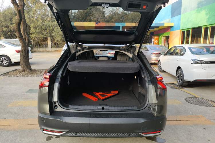Used Citroen C5 X 2021 1.6T Enjoy the Extraordinary Trunk